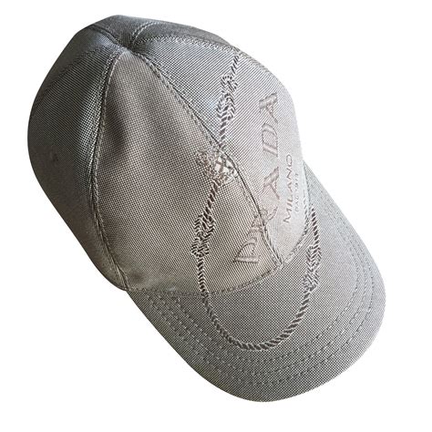 casquette prada beige